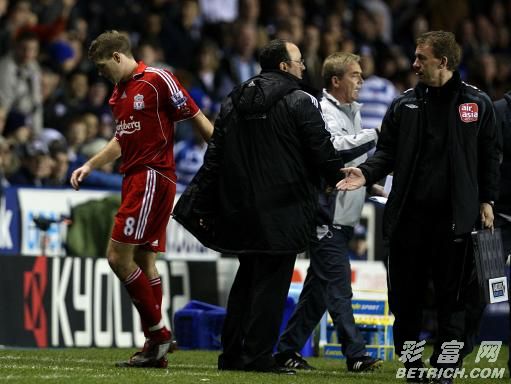 雷丁遭遇客场不敌，丢掉关键三分