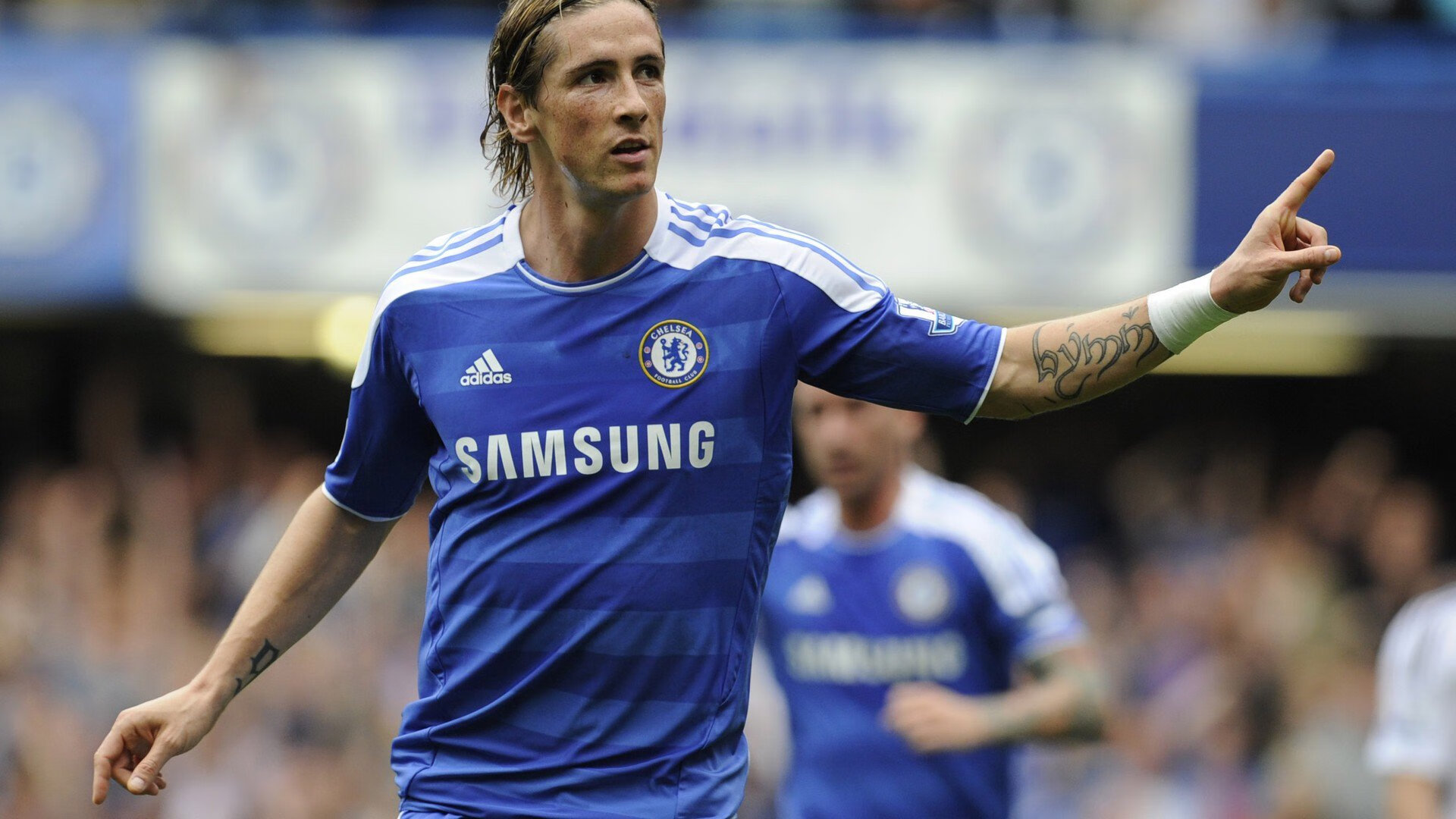 皮克点燃赛场，英格兰封锁加拿大，一场定义时代的双重奏